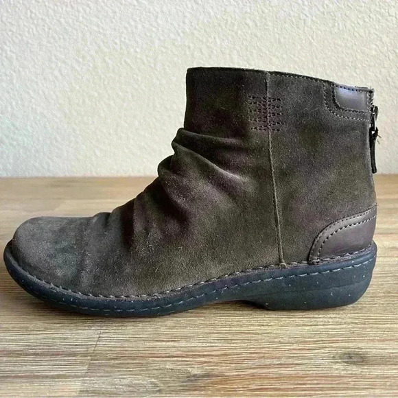 Clarks Ankle Boot Artisan Brown Suede Slouch Comfort Fashion Shoes Womens Sz 9.5 - Picture 3 of 13